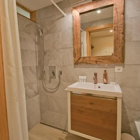 Aosta Apartment *